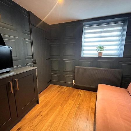 Wisteria Cottage Грейвсенд Екстериор снимка